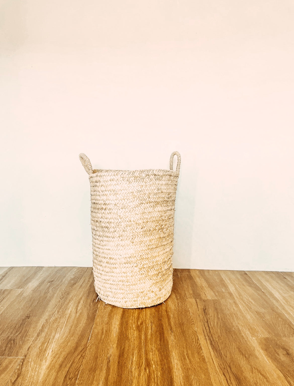 XXL laundry basket with handle