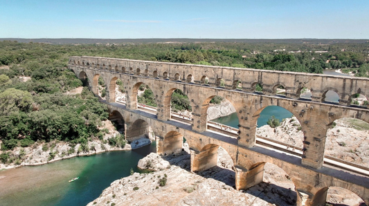 VISITEZ LE PONT DU GARD 🛶